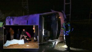 kastamonuda tur midibusu devrildi 24 yarali l3dhDdGH.jpg